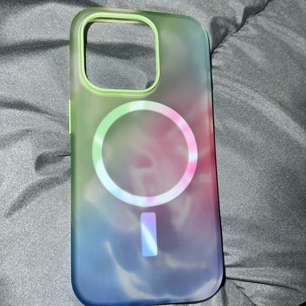 15 pro new Otterbox. Apple exclusive. Figura series